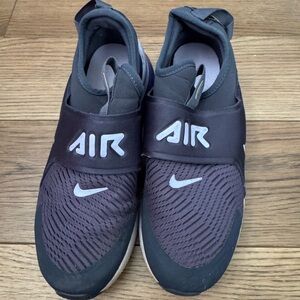 Nike Men's Black and Purple Slip-On Sneakers